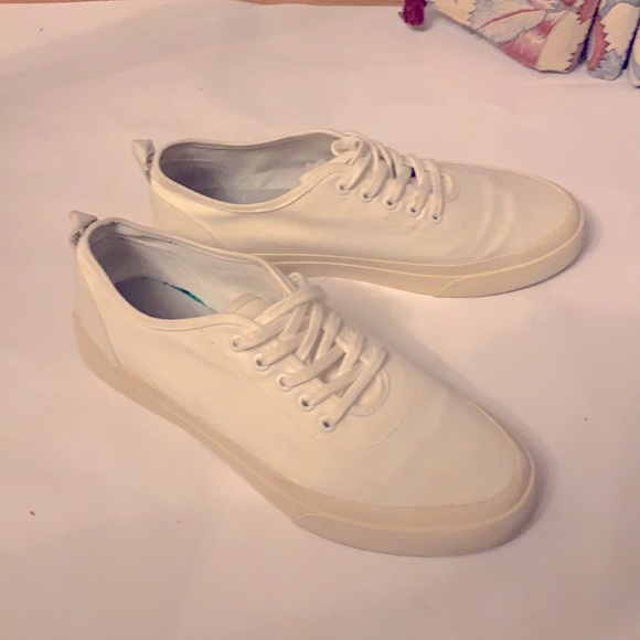 Everlane Shoes - Everlane tread canvas sneakers size 8.5
